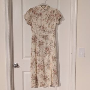 Ivory Cheongsam / Qipao With Floral Pattern And Pearl Buttons (NWOT)